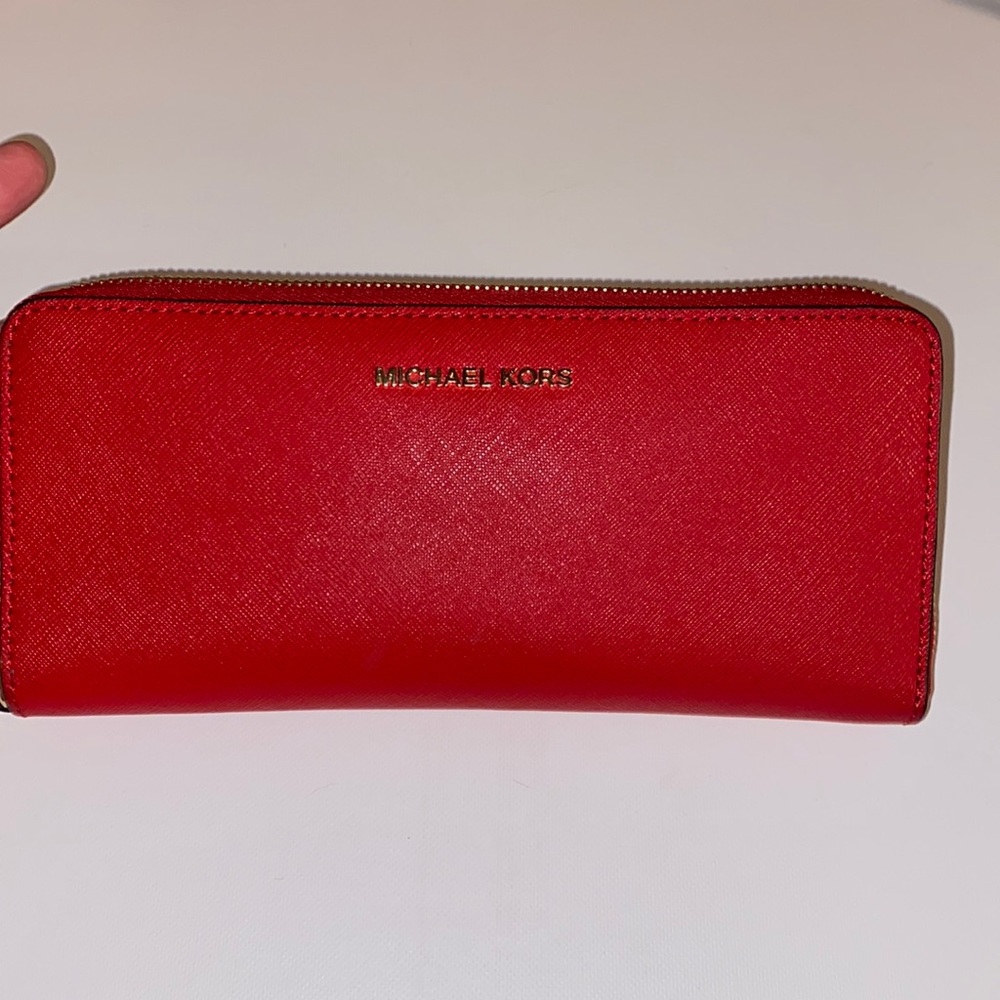 Michael Kors Jet Set Continental Wallet - Wristlet